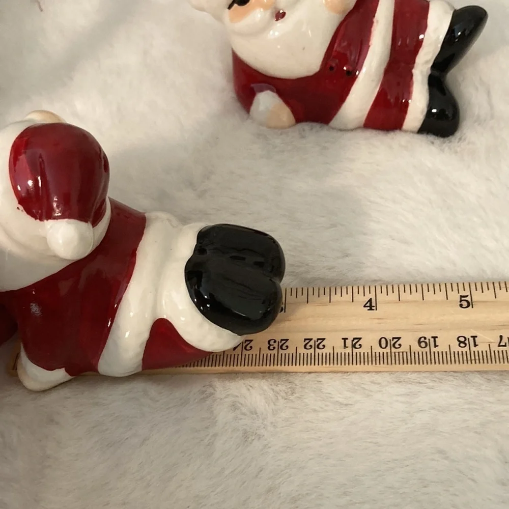 Santa Yoga Shakers